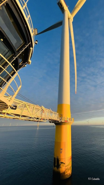 15.-WOH-Compensated-Gangway-Connected