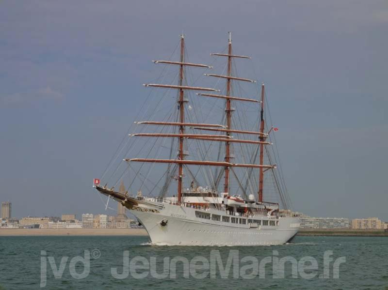 sea-cloud-2-5