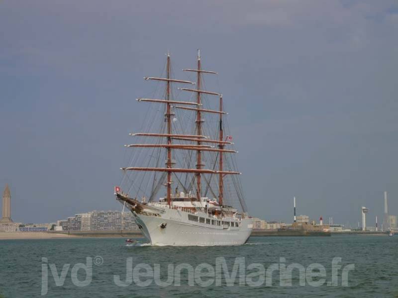 sea-cloud-2-6