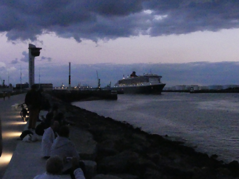 QUEEN MARY II en escale au Havre ©