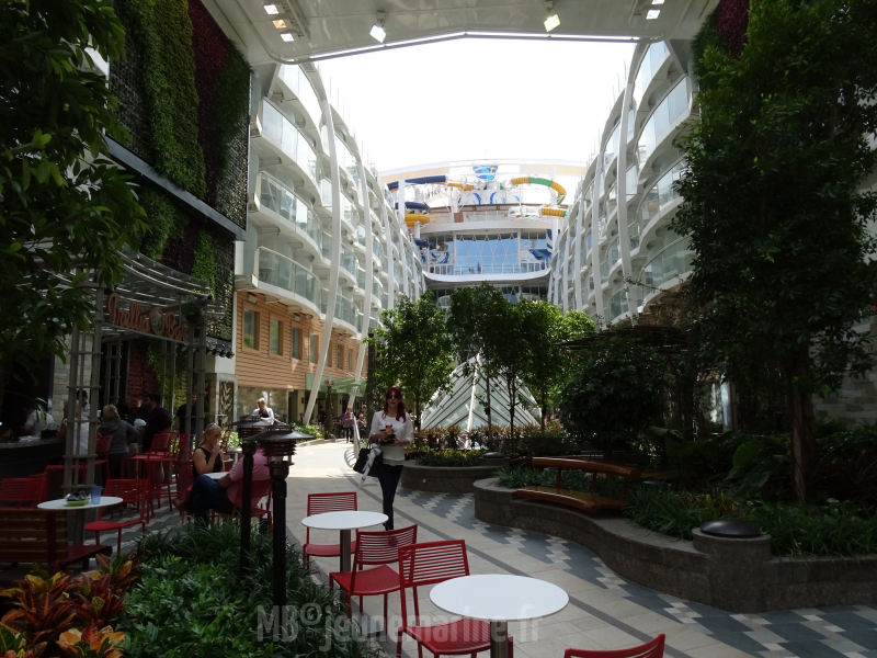 Harmony of the Seas mai 2016 a bord 18