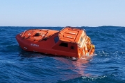 The chase of the Lifeboat ! © Bertrand SCIBOZ