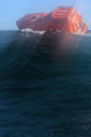 The chase of the Lifeboat ! © Bertrand SCIBOZ