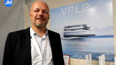 Ludovic GERARD nous accueille sur son stand VPLP-ALWENA Shipping