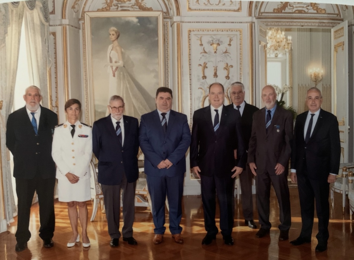 Photo argentique scannée par FNMM-MH de S.A.S Prince ALBERT II et Fabrice VIOLA © Service Presse Palais Princier de Monaco DR
